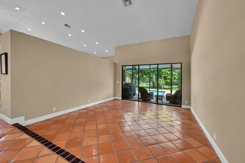 8571 NW 53rd Court Coral Springs FL 33067