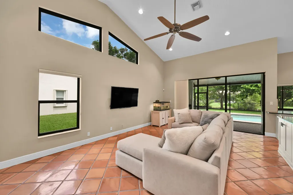 8571 NW 53rd Court Coral Springs FL 33067