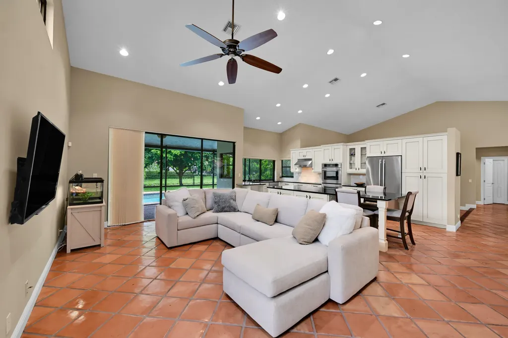 8571 NW 53rd Court Coral Springs FL 33067
