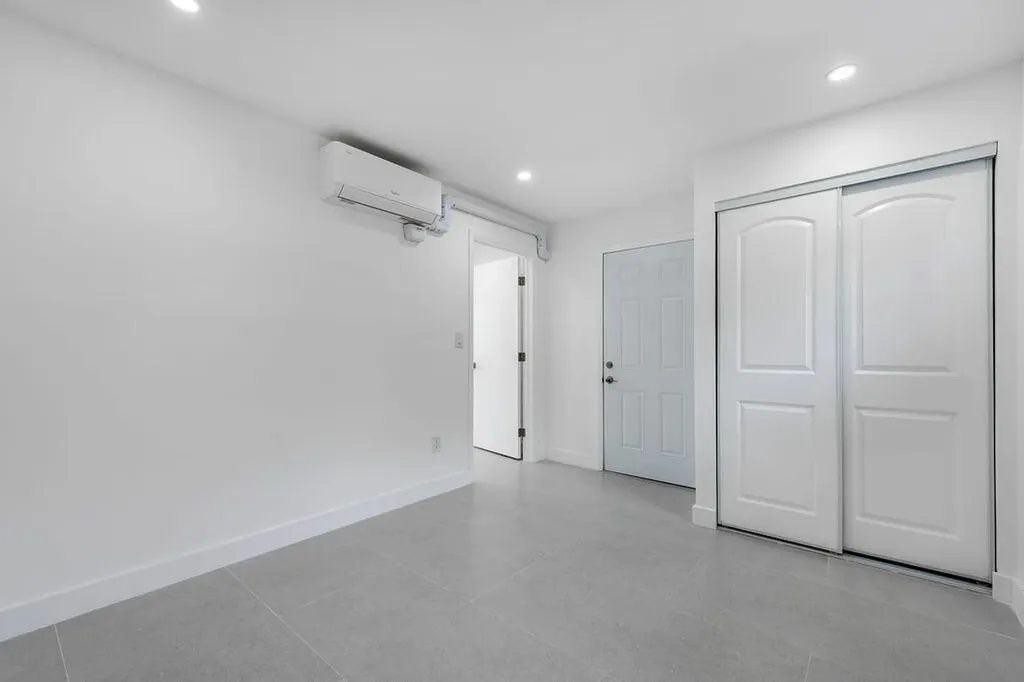 321 NW 21st Avenue Miami FL 33125