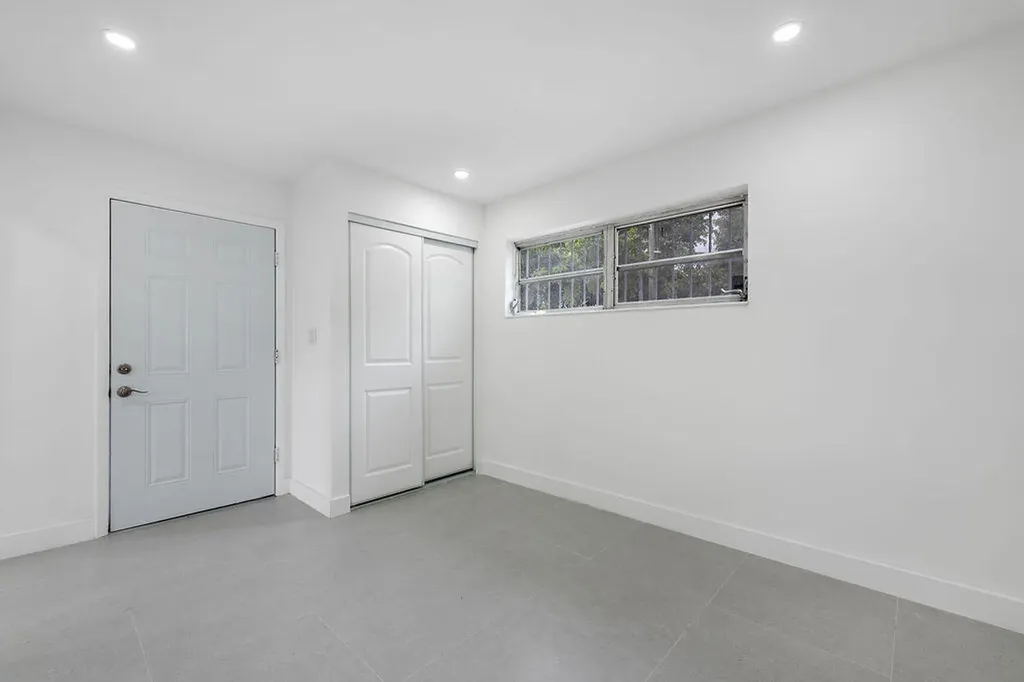 321 NW 21st Avenue Miami FL 33125