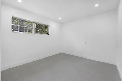 321 NW 21st Avenue Miami FL 33125