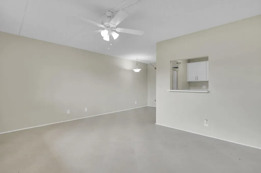 400 Village Green Circle W Palm Springs FL 33461