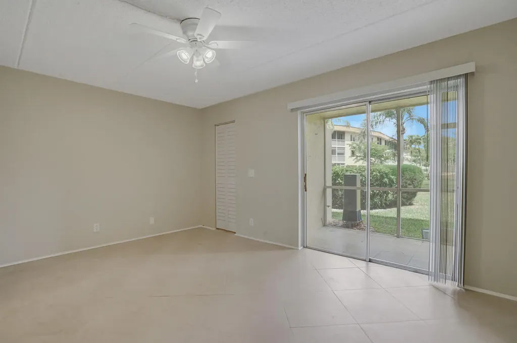 400 Village Green Circle W Palm Springs FL 33461