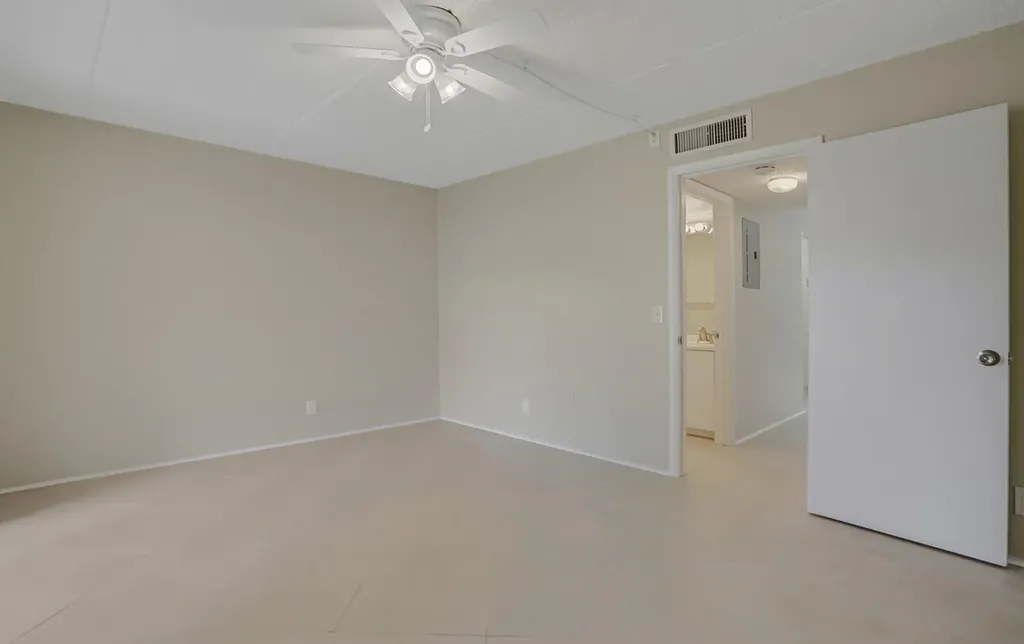 400 Village Green Circle W Palm Springs FL 33461