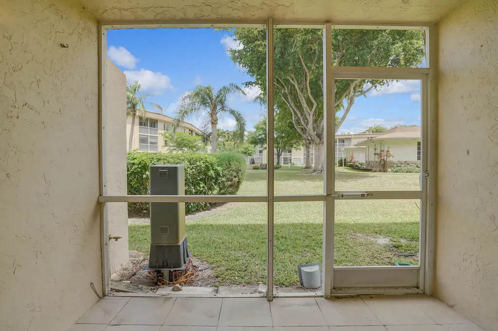 400 Village Green Circle W Palm Springs FL 33461