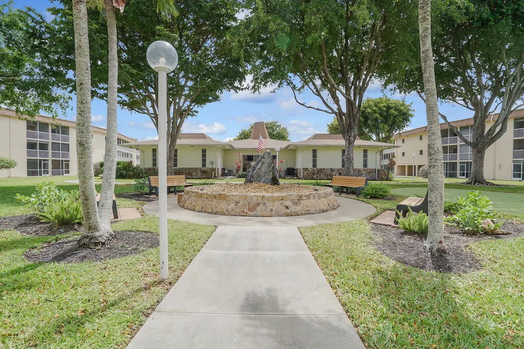 400 Village Green Circle W Palm Springs FL 33461