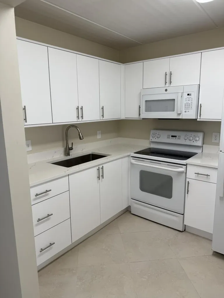 400 Village Green Circle W Palm Springs FL 33461