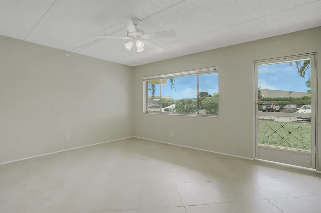 400 Village Green Circle W Palm Springs FL 33461