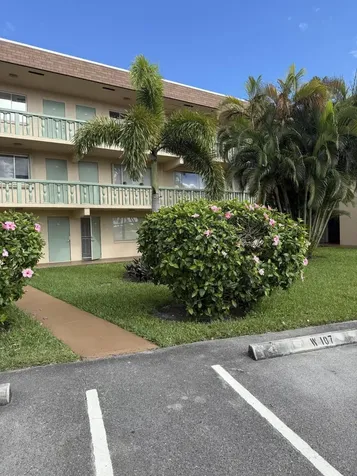 400 Village Green Circle W Palm Springs FL 33461