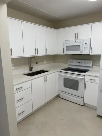 400 Village Green Circle W Palm Springs FL 33461