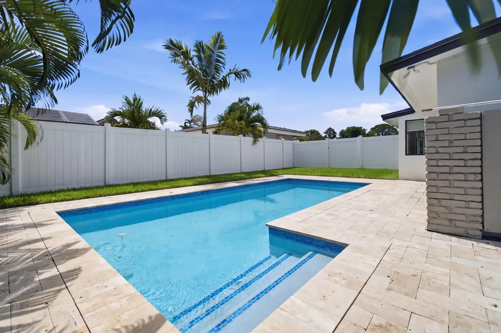 1333 SE 8th Street Deerfield Beach FL 33441
