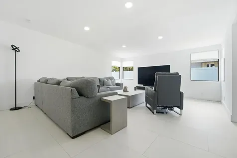 1333 SE 8th Street Deerfield Beach FL 33441