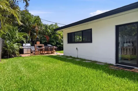 1333 SE 8th Street Deerfield Beach FL 33441