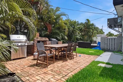 1333 SE 8th Street Deerfield Beach FL 33441