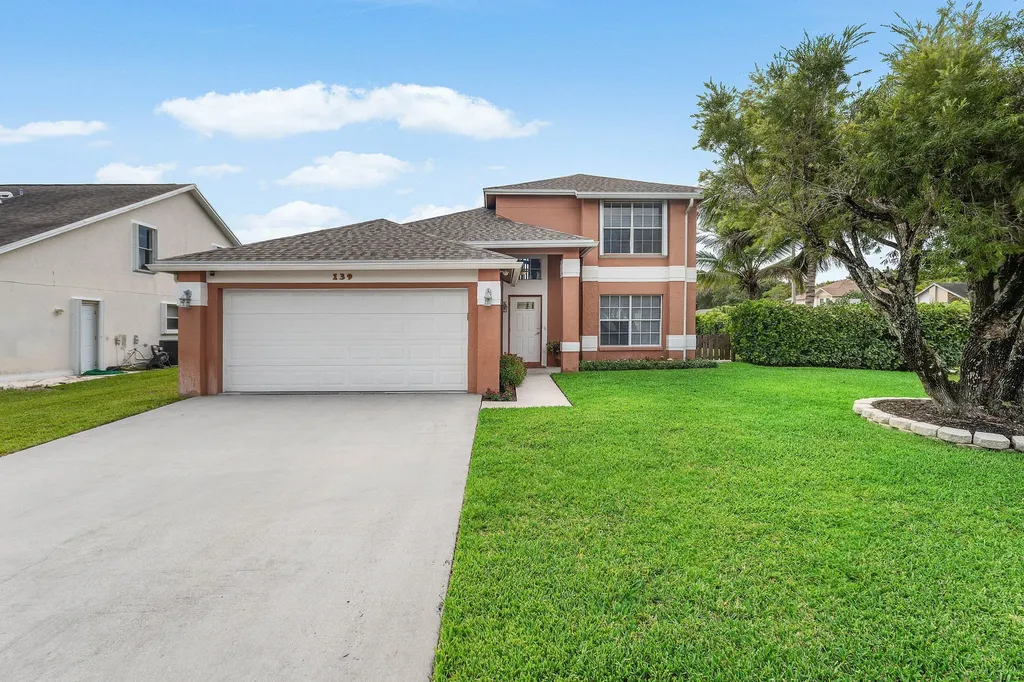 139 Royal Pine Circle S Royal Palm Beach FL 33411