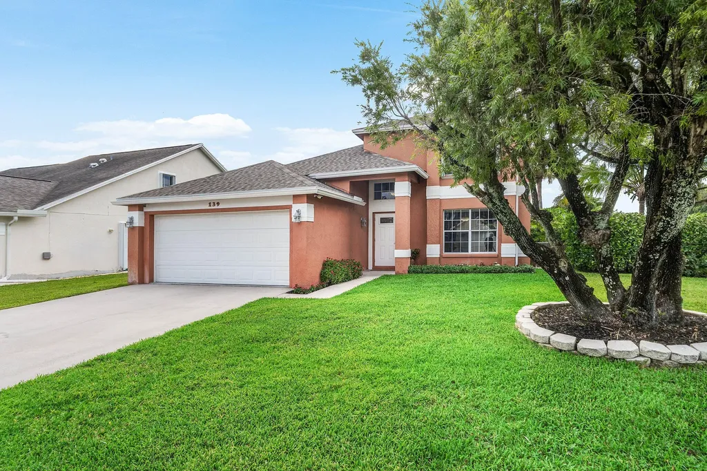 139 Royal Pine Circle S Royal Palm Beach FL 33411