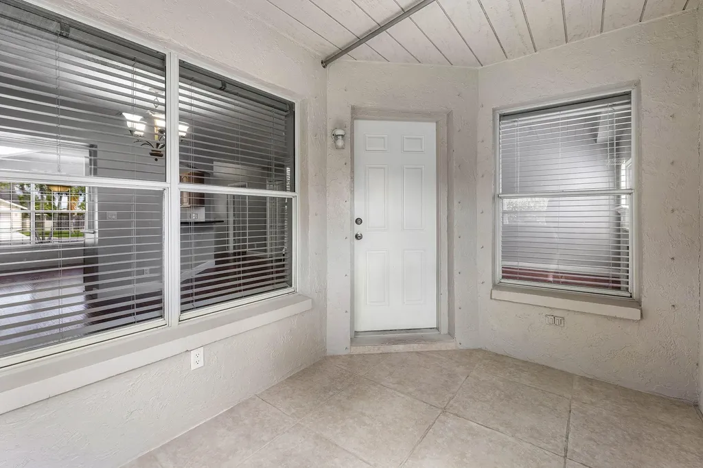 139 Royal Pine Circle S Royal Palm Beach FL 33411