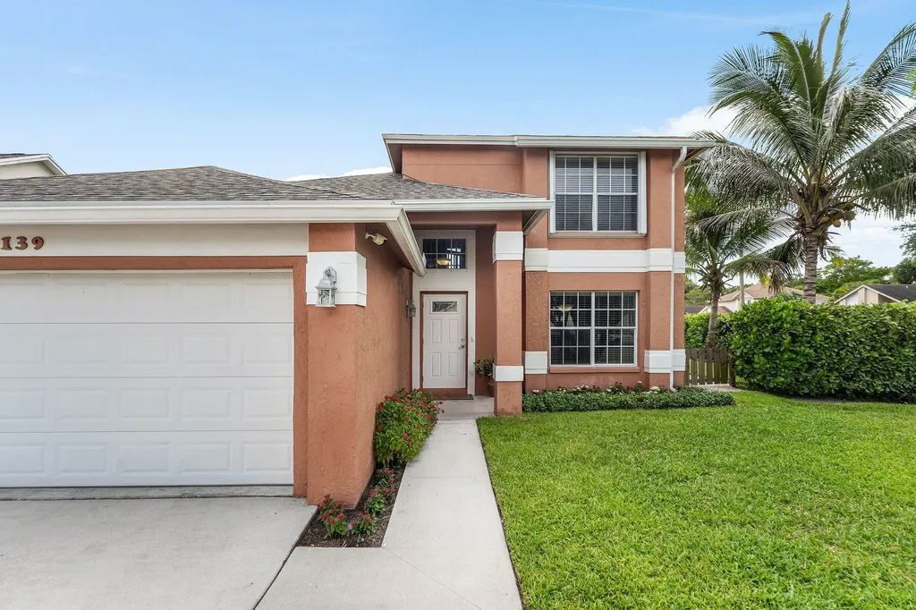 139 Royal Pine Circle S Royal Palm Beach FL 33411