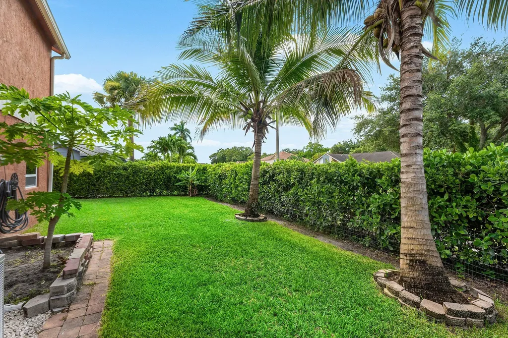 139 Royal Pine Circle S Royal Palm Beach FL 33411