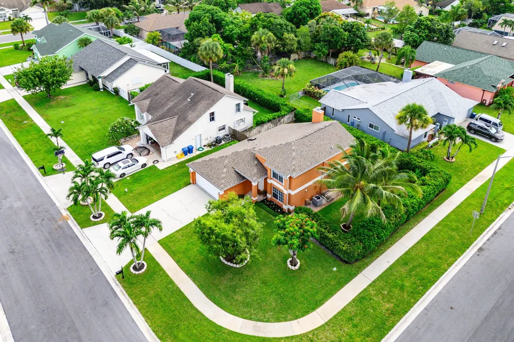 139 Royal Pine Circle S Royal Palm Beach FL 33411