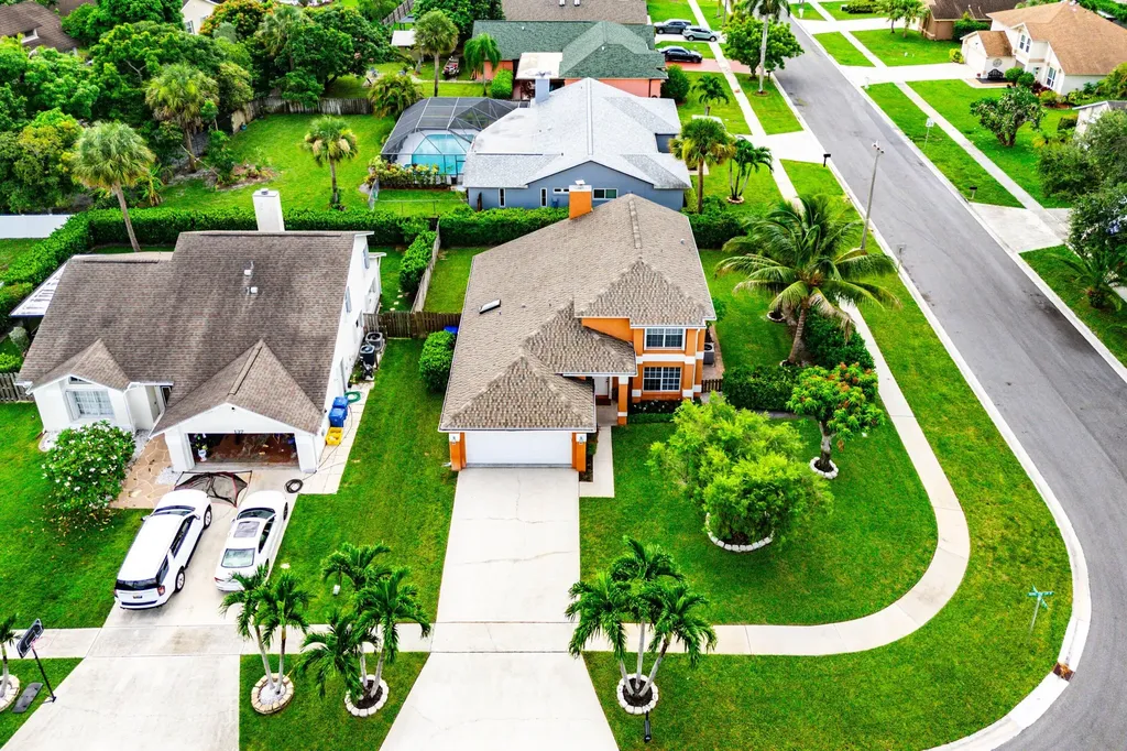 139 Royal Pine Circle S Royal Palm Beach FL 33411