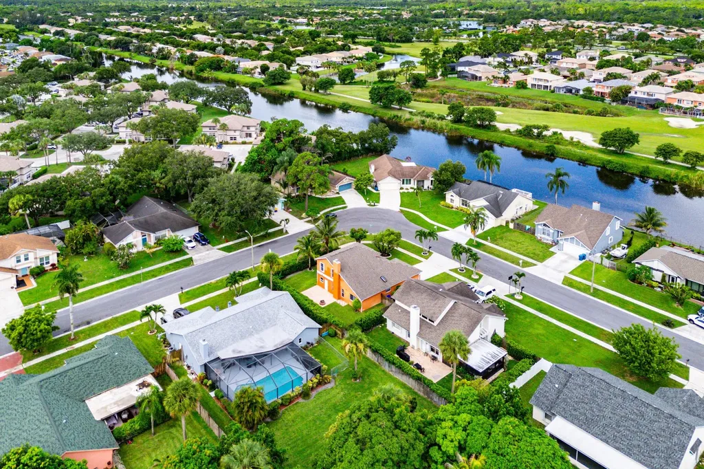 139 Royal Pine Circle S Royal Palm Beach FL 33411