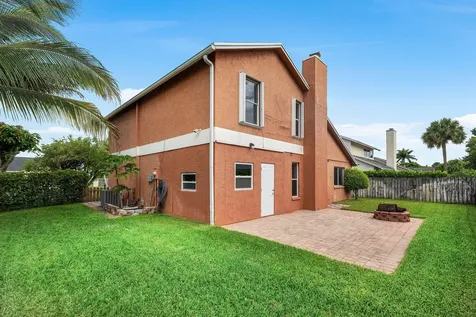 139 Royal Pine Circle S Royal Palm Beach FL 33411