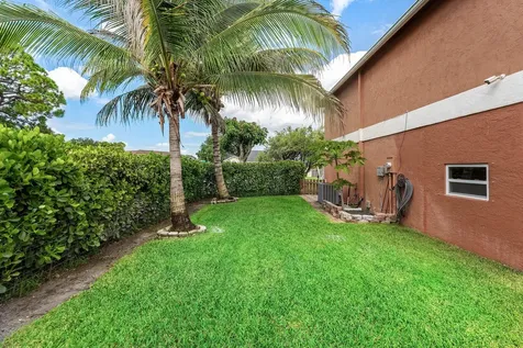 139 Royal Pine Circle S Royal Palm Beach FL 33411