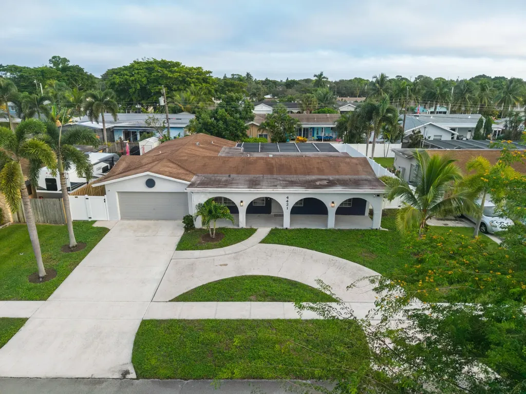 4421 NW 2nd Court Coconut Creek FL 33066