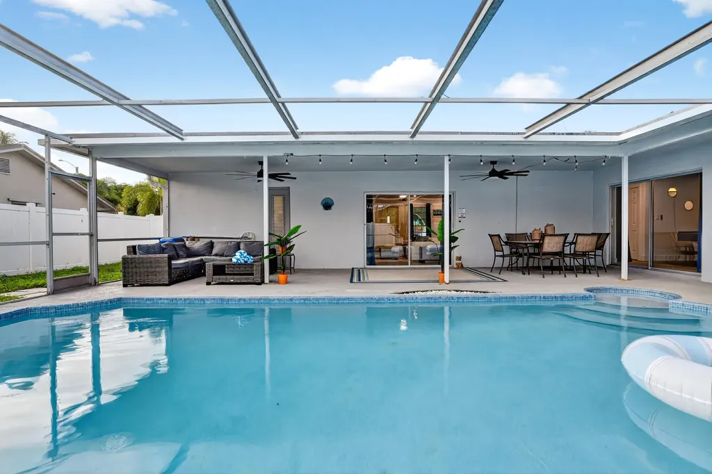 4421 NW 2nd Court Coconut Creek FL 33066