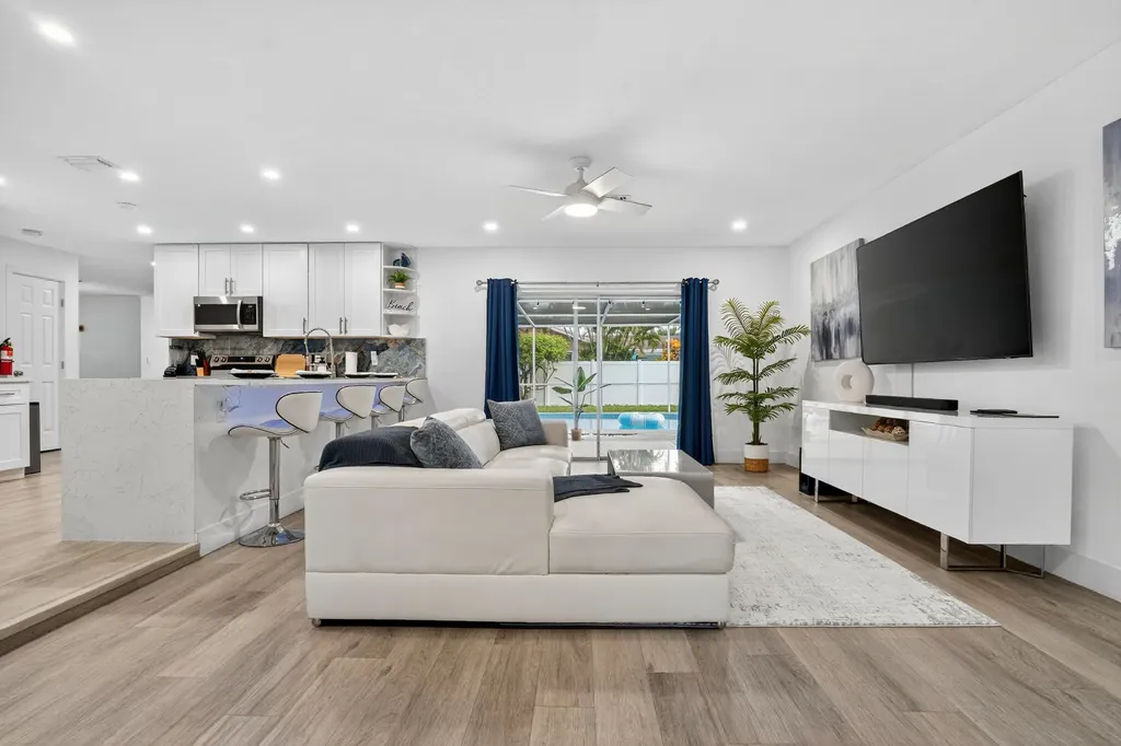 4421 NW 2nd Court Coconut Creek FL 33066