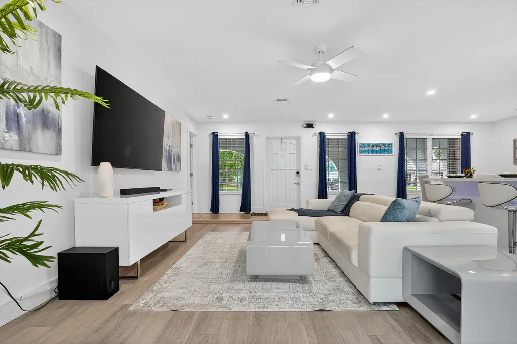 4421 NW 2nd Court Coconut Creek FL 33066