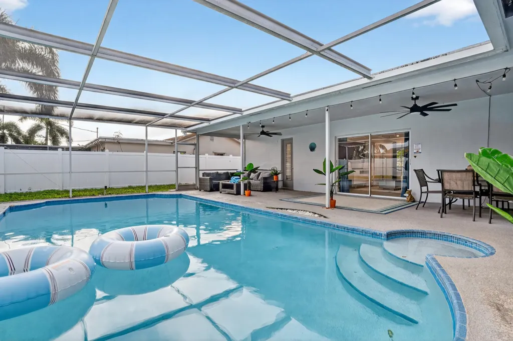 4421 NW 2nd Court Coconut Creek FL 33066