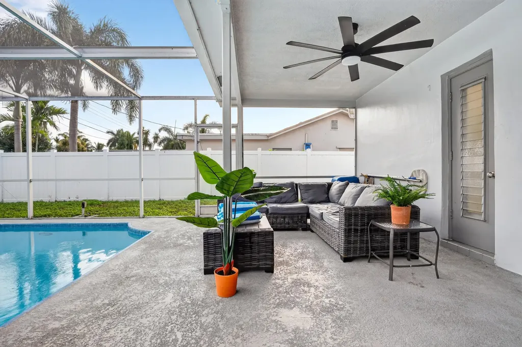 4421 NW 2nd Court Coconut Creek FL 33066