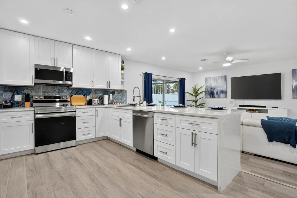 4421 NW 2nd Court Coconut Creek FL 33066