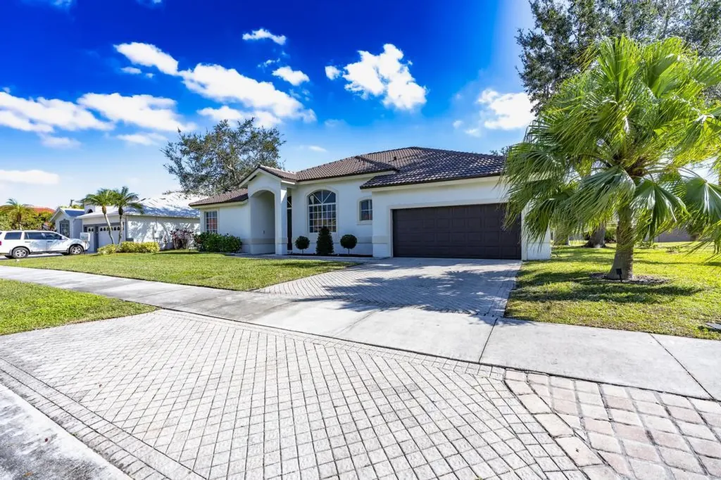 1255 SW Maplewood Drive Port St Lucie FL 34986