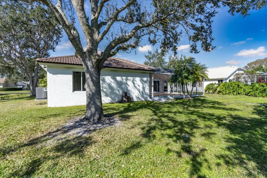 1255 SW Maplewood Drive Port St Lucie FL 34986