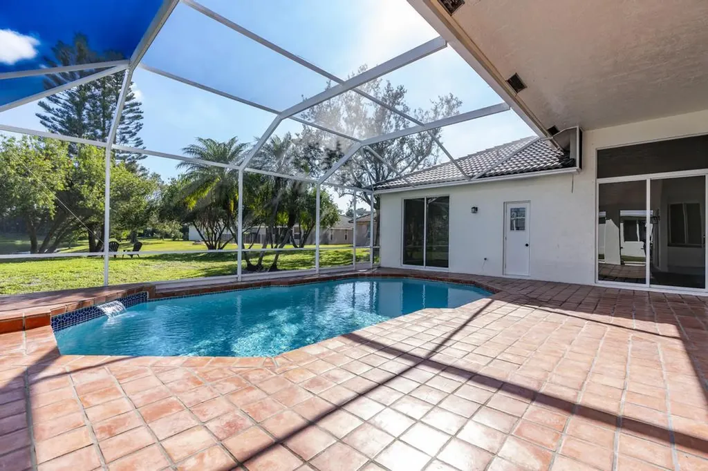 1255 SW Maplewood Drive Port St Lucie FL 34986