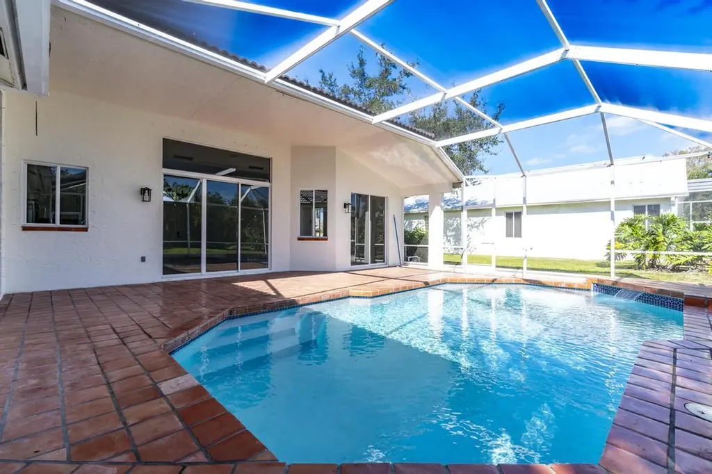 1255 SW Maplewood Drive Port St Lucie FL 34986
