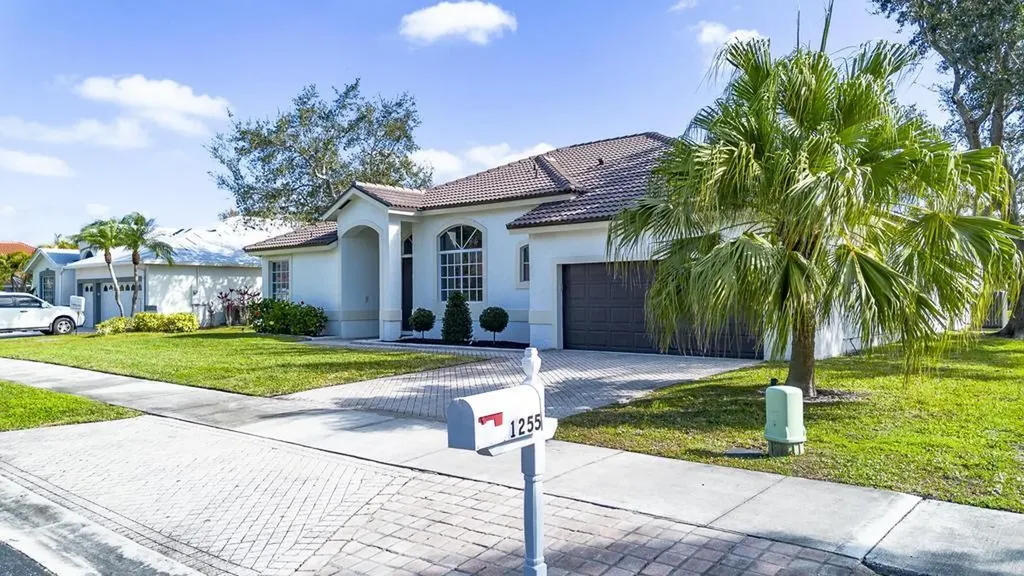 1255 SW Maplewood Drive Port St Lucie FL 34986