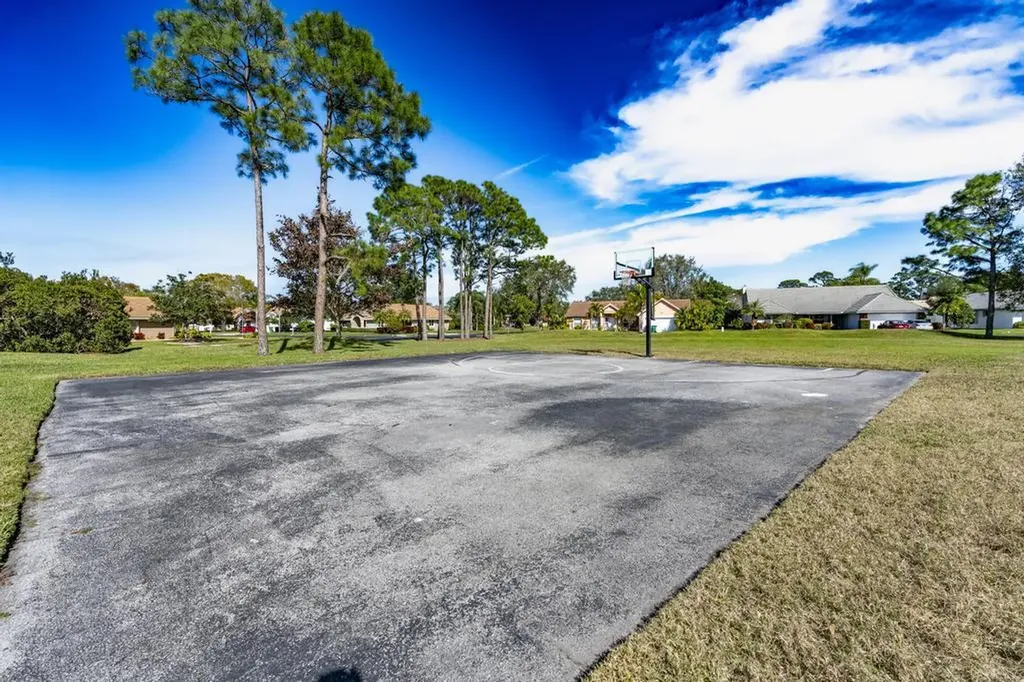 1255 SW Maplewood Drive Port St Lucie FL 34986