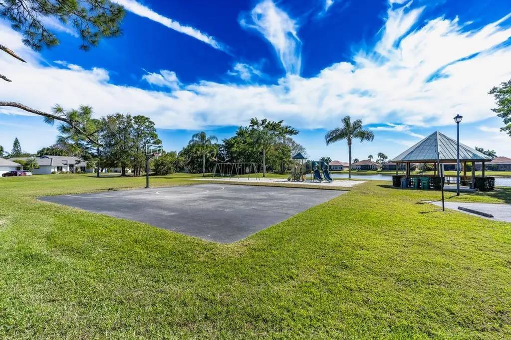 1255 SW Maplewood Drive Port St Lucie FL 34986