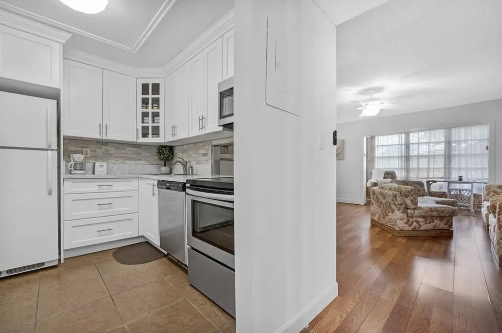 8280 SW 24th Street North Lauderdale FL 33068