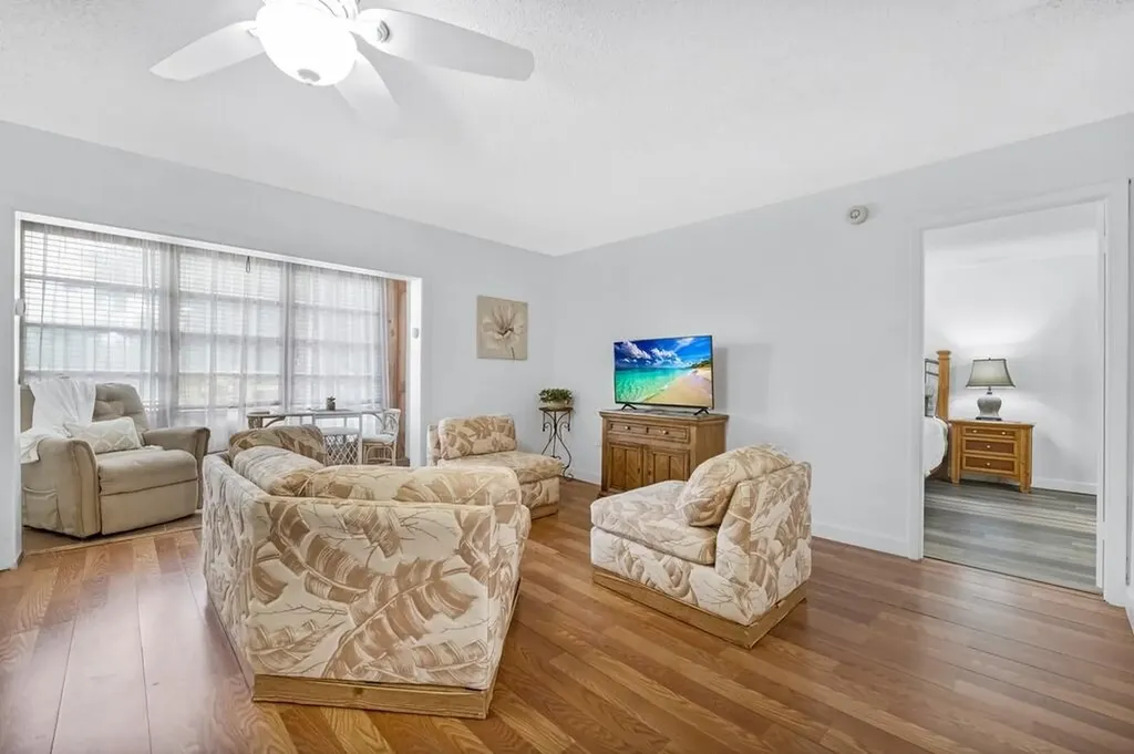 8280 SW 24th Street North Lauderdale FL 33068