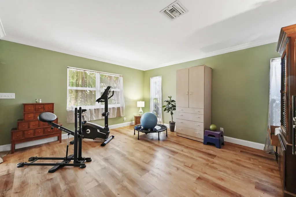 4580 Glenwood Drive Coconut Creek FL 33066