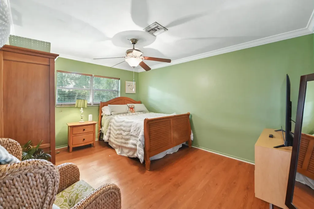 4580 Glenwood Drive Coconut Creek FL 33066