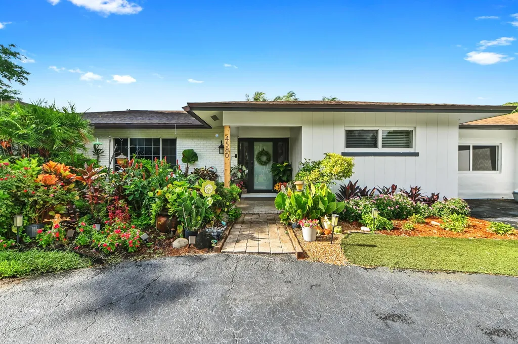 4580 Glenwood Drive Coconut Creek FL 33066