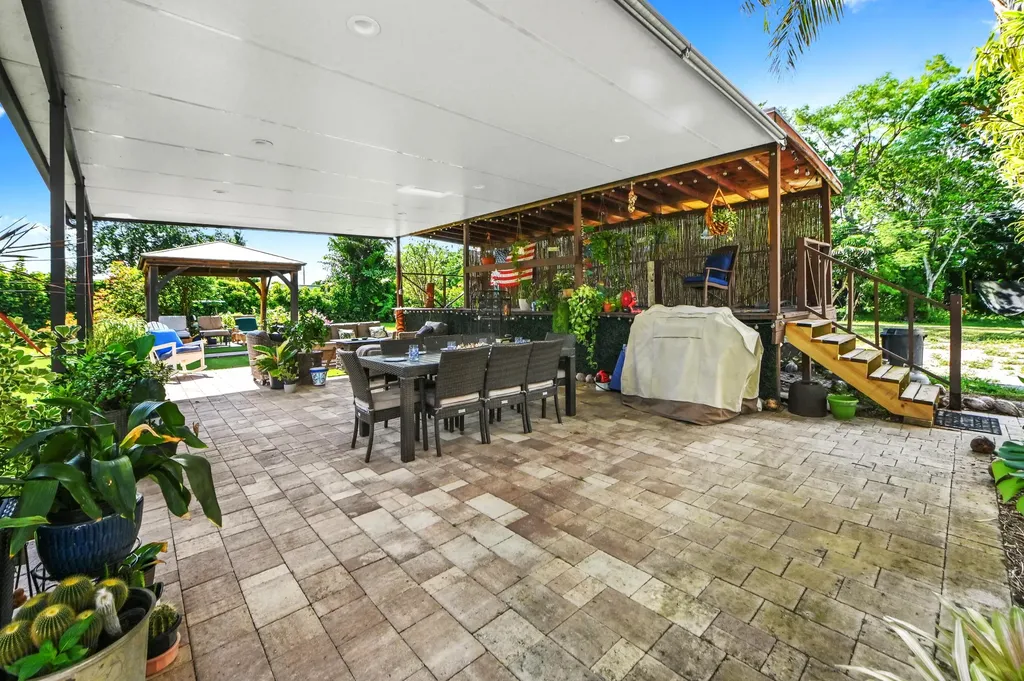 4580 Glenwood Drive Coconut Creek FL 33066