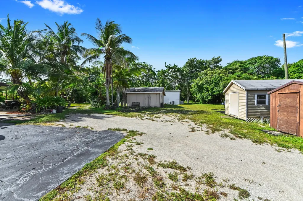 4580 Glenwood Drive Coconut Creek FL 33066